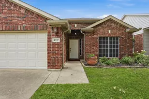 2917 Spotted Owl Dr, Fort Worth, TX 76244 - Photo 4