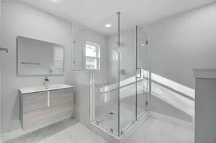 6449 Lontos Dr, Dallas, TX 75214 - Photo 18