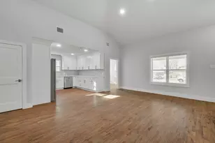 6449 Lontos Dr, Dallas, TX 75214 - Photo 14