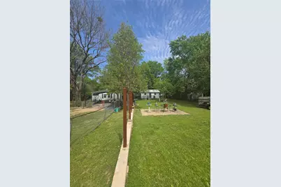 134 Grissom Drive, Gun Barrel City, TX 75156 - Photo 2