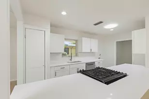 9745 Ash Creek Dr, Dallas, TX 75228 - Photo 8