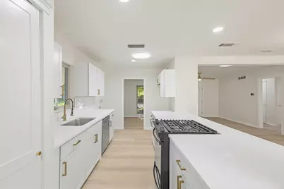 9745 Ash Creek Drive, Dallas, TX 75228 - Photo 8