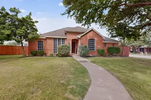 8406 Lexington Ct, Rowlett, TX 75089 - Photo 2