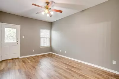 812 Walnut Street, Burleson, TX 76028 - Photo 2