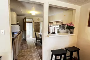 613 Hilltop Dr, Tool, TX 75143 - Photo 6
