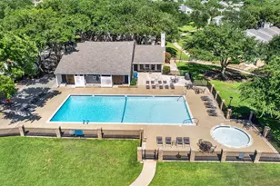 2724 Meadowstone Ct, Carrollton, TX 75006 - Photo 2