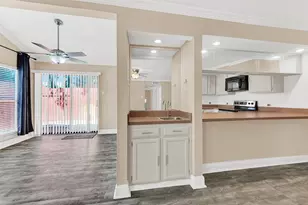 2724 Meadowstone Ct, Carrollton, TX 75006 - Photo 10