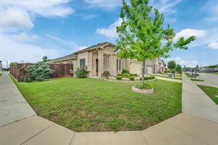 755 Revere Ln, Lavon, TX 75166 - Photo 2