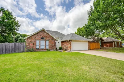 1204 Dogwood Drive, Benbrook, TX 76126 - Photo 2