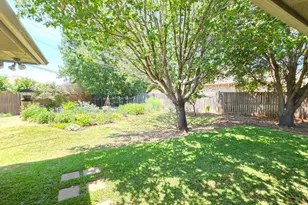 5324 Mission Cir, Granbury, TX 76049 - Photo 2