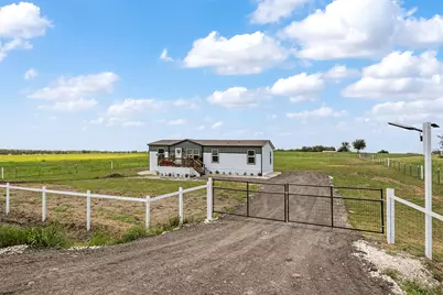 709 Alfonso Dr, Corsicana, TX 75110 - Photo 2