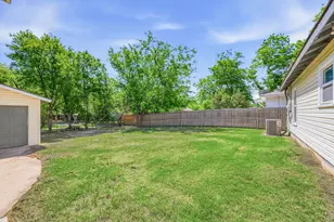 3608 Katrine St, Haltom City, TX 76117 - Photo 36