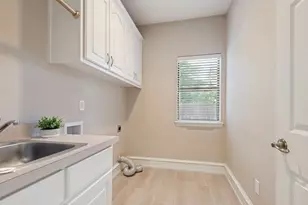 2409 Bedford Cir, Bedford, TX 76021 - Photo 18