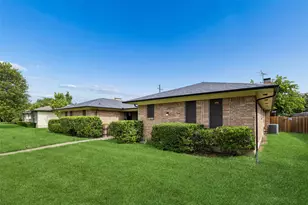 6241 Rincon Way, Dallas, TX 75214 - Photo 2