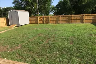 600 Pacific St E, Honey Grove, TX 75446 - Photo 16