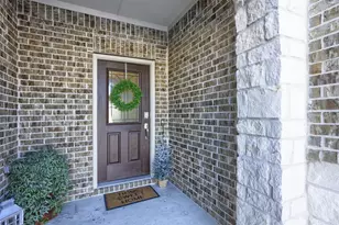 944 Memorial Dr, Little Elm, TX 76227 - Photo 2