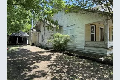 812 W 10th Street, Bonham, TX 75418 - Photo 4