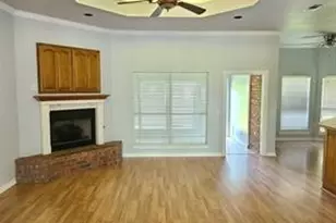9020 Monticello Dr, Granbury, TX 76049 - Photo 4