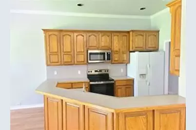 9020 Monticello Drive, Granbury, TX 76049 - Photo 6