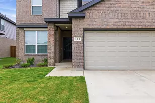 119 Lost Oak Dr, Cleburne, TX 76031 - Photo 2
