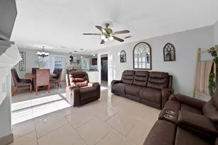 1124 Tyra Ln, Fort Worth, TX 76114 - Photo 2