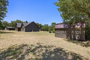 11740 Bakers Crossing Rd, Bluff Dale, TX 76433 - Photo 24