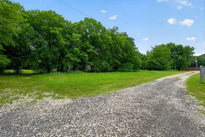 4002 Curry Road, Arlington, TX 76001 - Photo 4