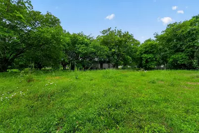 4002 Curry Road, Arlington, TX 76001 - Photo 10