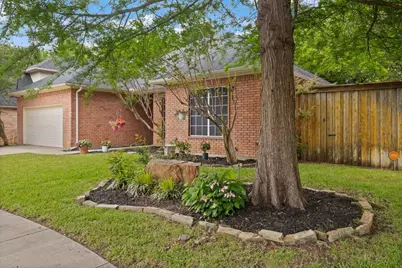 7311 Heritage Oaks Drive, Arlington, TX 76001 - Photo 4