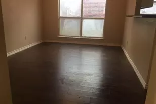 903 Canal St, Irving, TX 75063 - Photo 6