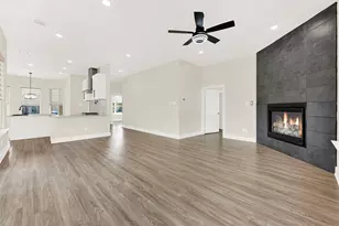 3700 Creek View Dr, McKinney, TX 75071 - Photo 6