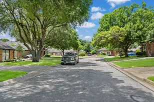 2015 N St Andrews Ct, Arlington, TX 76011 - Photo 4