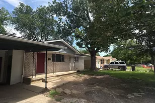 4200 Arrowwood Dr, Fort Worth, TX 76115 - Photo 16