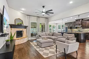 821 Patio St, Little Elm, TX 76227 - Photo 4