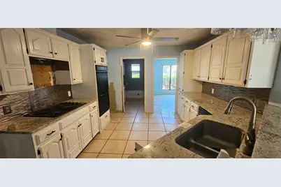 2550 Meadow Lake Drive, Abilene, TX 79606 - Photo 12