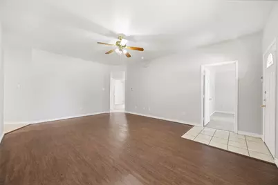 2206 Spikes Street, Grand Prairie, TX 75051 - Photo 6