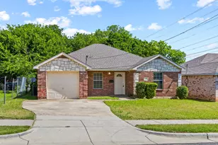 2206 Spikes St, Grand Prairie, TX 75051 - Photo 1