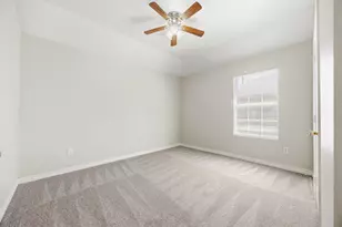 2206 Spikes St, Grand Prairie, TX 75051 - Photo 16