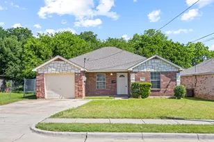 2206 Spikes St, Grand Prairie, TX 75051 - Photo 2