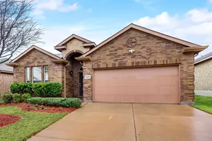15825 Carlton Oaks Dr, Fort Worth, TX 76177 - Photo 2
