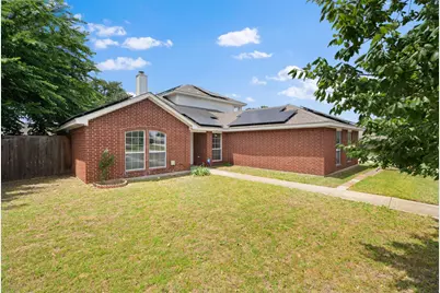 633 Madeline Court, Azle, TX 76020 - Photo 2