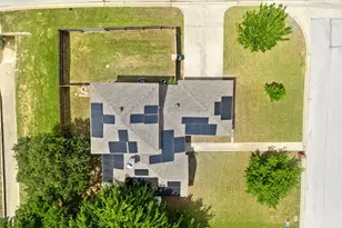 633 Madeline Ct, Azle, TX 76020 - Photo 34