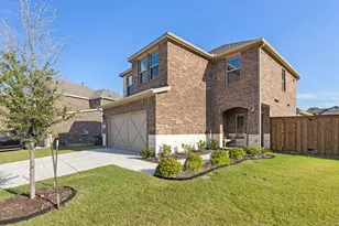 301 Willowmore Dr, Little Elm, TX 75068 - Photo 2