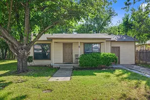 988 N Clinton St, Stephenville, TX 76401 - Photo 1