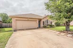 4408 Park Creek Ct, Fort Worth, TX 76137 - Photo 2