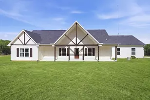 688 Sandstone Ct, Sunset, TX 76270 - Photo 6