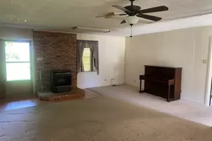 1304 S Walnut St, Clarksville, TX 75426 - Photo 6