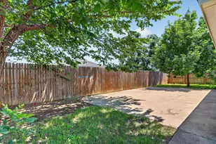6021 Hartman Rd, Forest Hill, TX 76119 - Photo 26