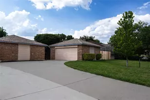10016 Buffalo Grove Rd, Fort Worth, TX 76108 - Photo 1
