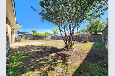 5541 Ragan Drive, The Colony, TX 75056 - Photo 2